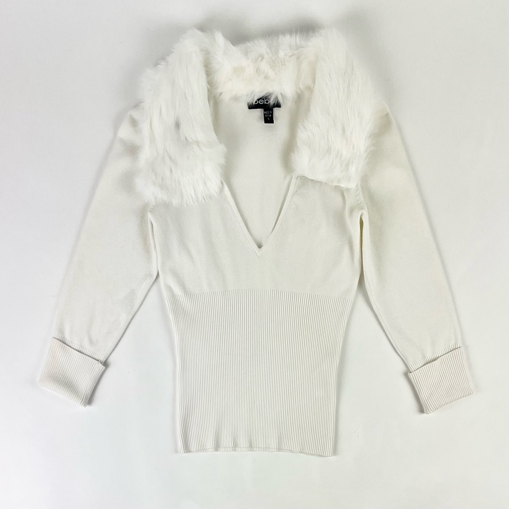 Bebe Genuine Rabbit Fur Collar Cream Snow Ski Bunny Fitted V-Neck Sweater